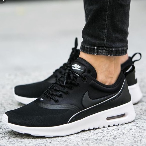 nike thea ultra